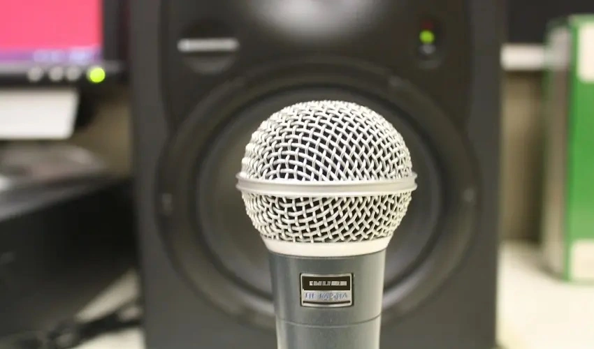 altavoz-marca-aiwa